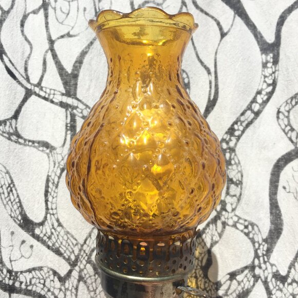 78-(VHD) Vintage. Home Decor. Amber. Glass. Hurricane Lamps. - Picture 6 of 15